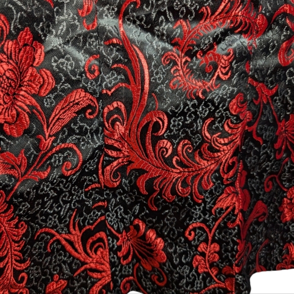 Traditional Chinese Cheongsam Red & Black Short Sleeve Top 🖤✨ - Picture 9 of 10